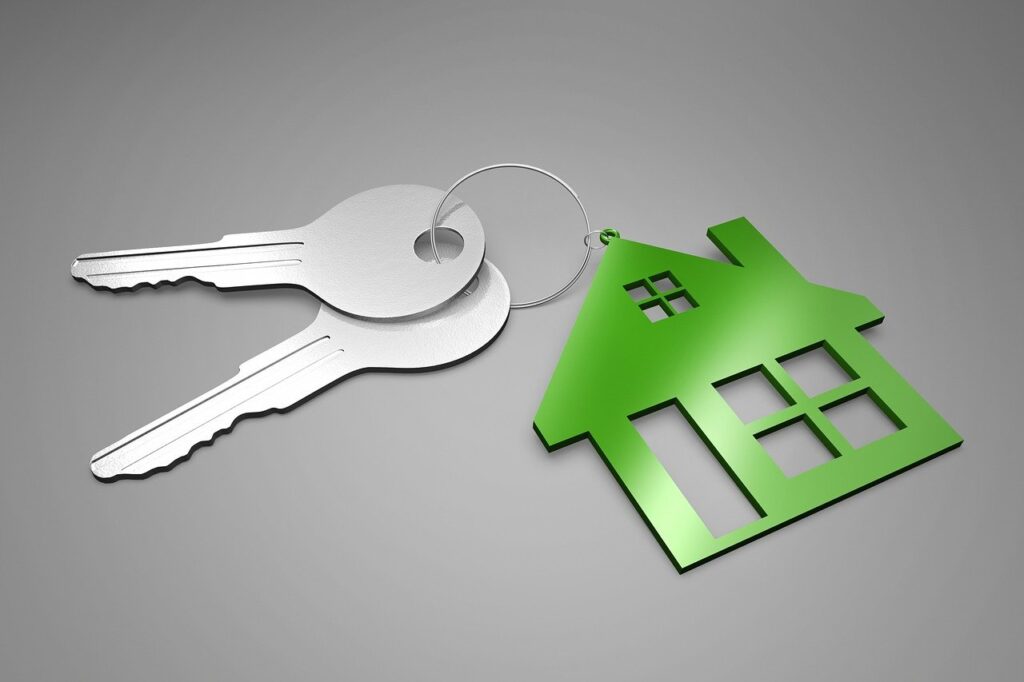 Guide to Buying and Selling Real Estate in Spain (2025)