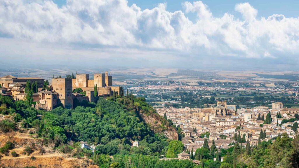 Image of the Alhambra overlooking Granada in Spain